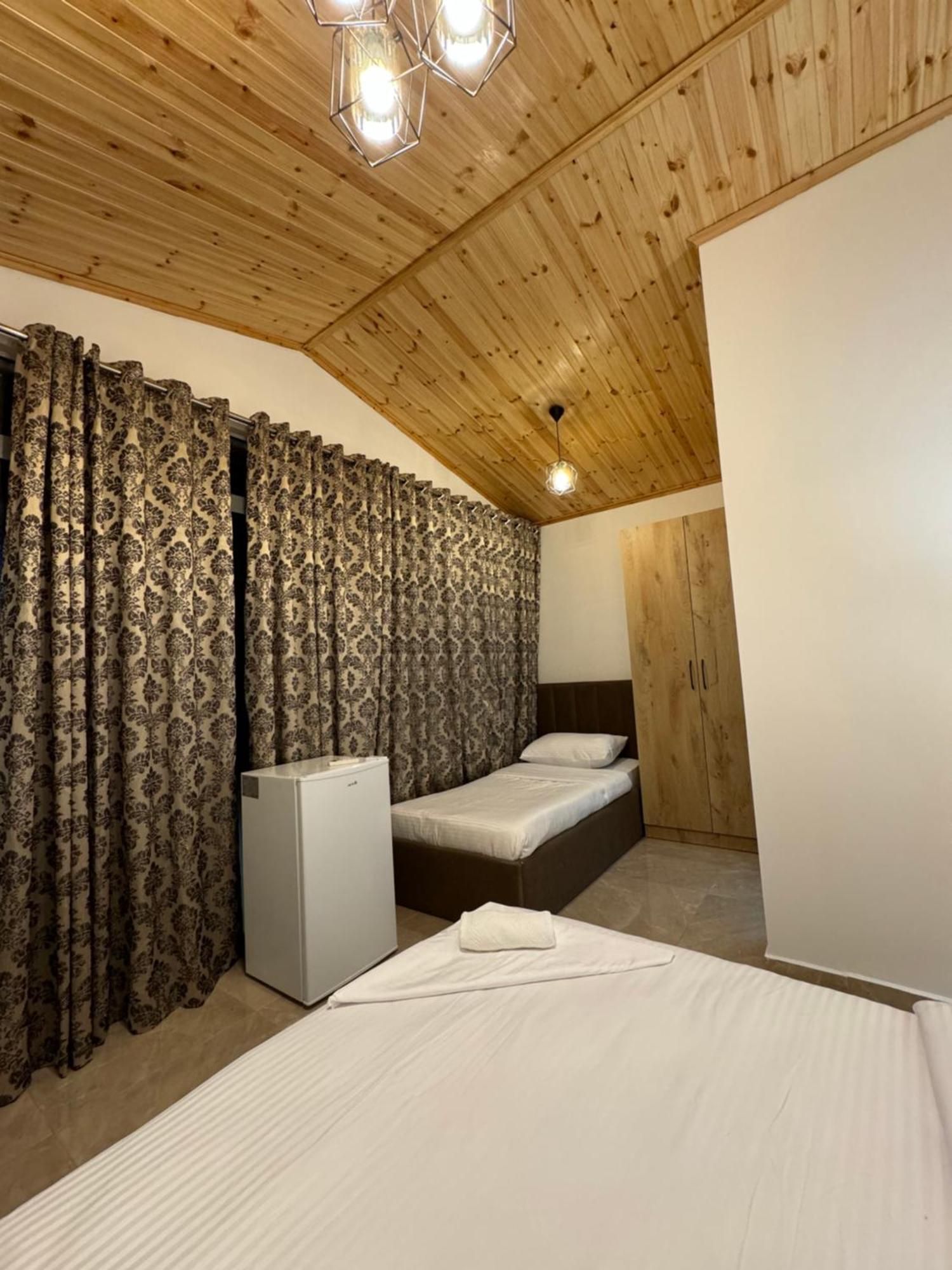 Lake Bliss Cabins Shkoder Exterior photo