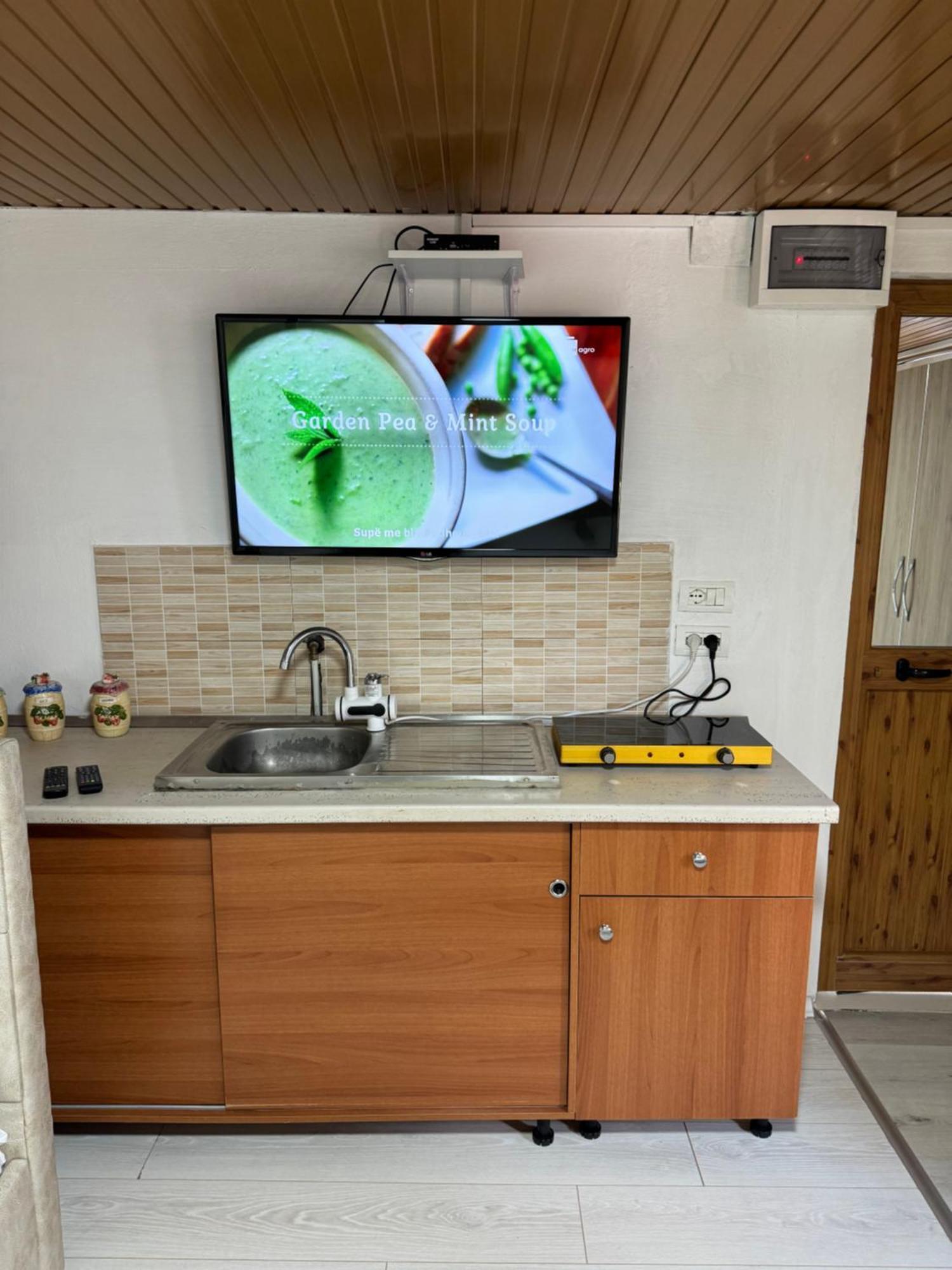 Lake Bliss Cabins Shkoder Exterior photo